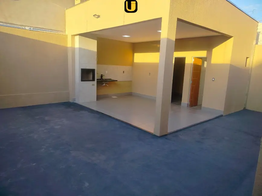 Foto 1 de Casa com 3 quartos à venda, 250m2 em Uberlandia - MG
