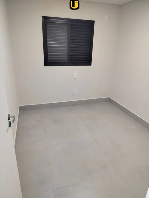 Foto 4 de Casa com 3 quartos à venda, 250m2 em Uberlandia - MG
