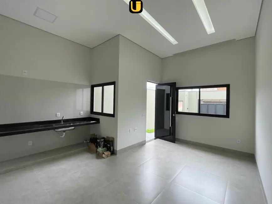 Foto 7 de Casa com 3 quartos à venda, 125m2 em Uberlandia - MG
