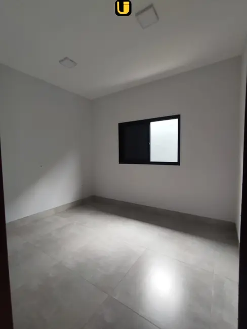 Foto 2 de Casa com 3 quartos à venda, 250m2 em Uberlandia - MG
