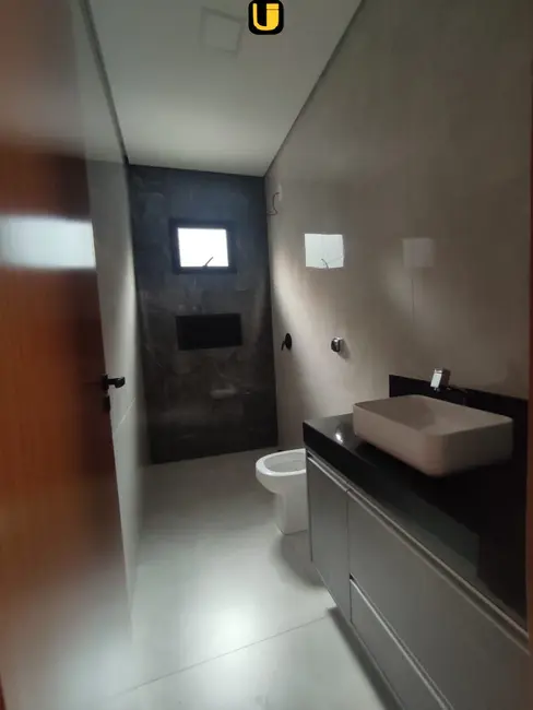 Foto 5 de Casa com 3 quartos à venda, 250m2 em Uberlandia - MG