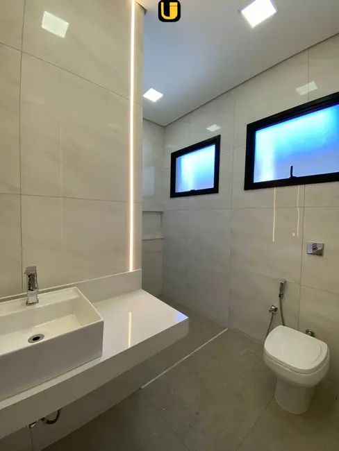 Foto 9 de Casa com 3 quartos à venda, 286m2 em Uberlandia - MG