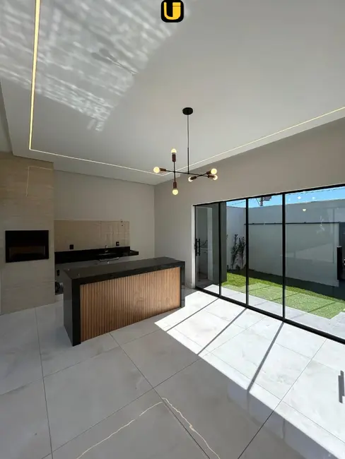 Foto 1 de Casa com 2 quartos à venda, 250m2 em Uberlandia - MG