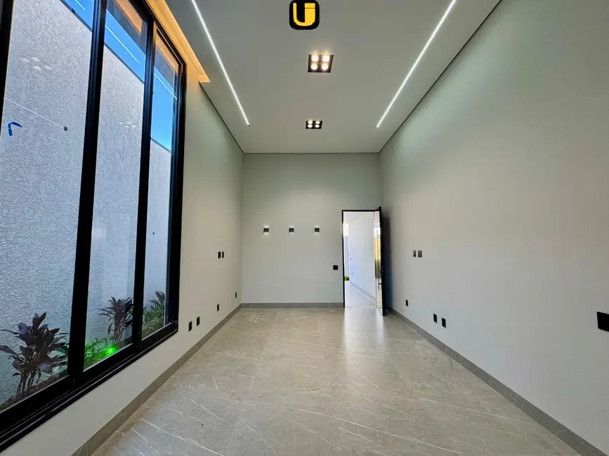 Casa com 3 quartos à venda, 250m2 em Jardim Botânico, Uberlandia - MG - imagem 3 Foto 3 de Casa com 3 quartos à venda, 250m2 em Jardim Botânico, Uberlandia - MG