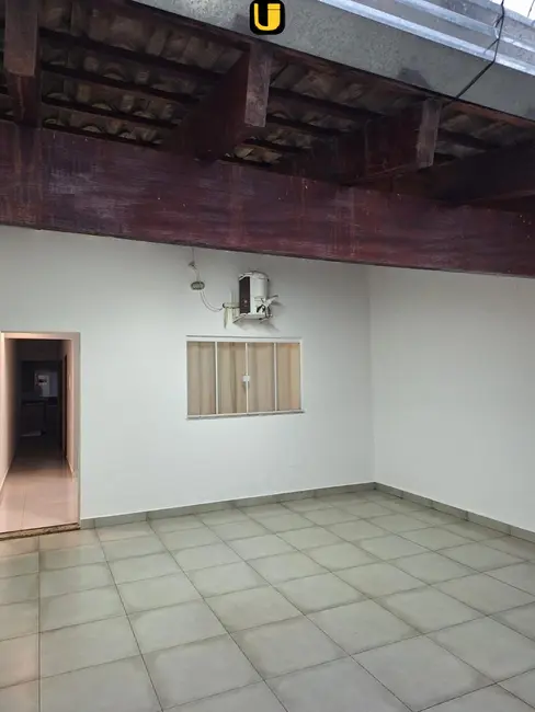 Foto 5 de Casa com 2 quartos à venda, 125m2 em Jardim Europa, Uberlandia - MG