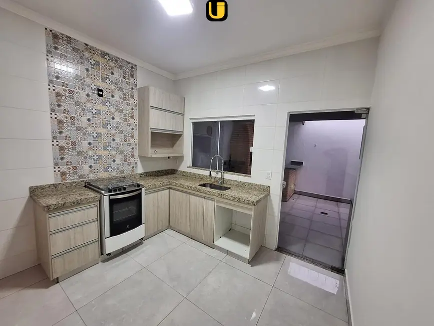 Foto 1 de Casa com 2 quartos à venda, 125m2 em Jardim Europa, Uberlandia - MG