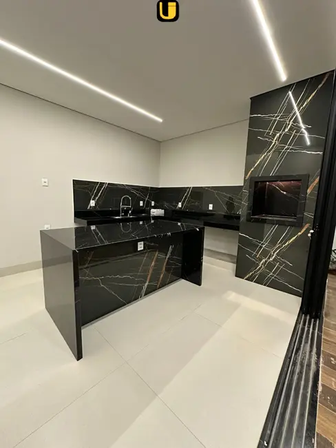 Foto 1 de Casa de Condomínio com 3 quartos à venda, 250m2 em Grand Ville, Uberlandia - MG