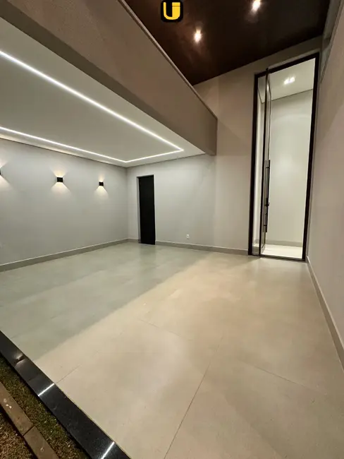 Casa de Condomínio com 3 quartos à venda, 250m2 em Grand Ville, Uberlandia - MG - imagem 4 Foto 4 de Casa de Condomínio com 3 quartos à venda, 250m2 em Grand Ville, Uberlandia - MG