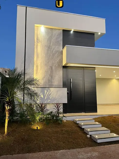 Casa de Condomínio com 3 quartos à venda, 250m2 em Grand Ville, Uberlandia - MG - imagem 2 Foto 2 de Casa de Condomínio com 3 quartos à venda, 250m2 em Grand Ville, Uberlandia - MG