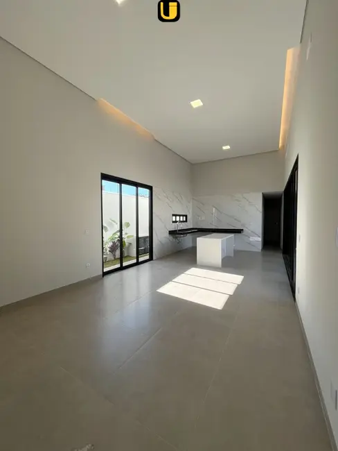 Casa de Condomínio com 3 quartos à venda, 250m2 em Grand Ville, Uberlandia - MG - imagem 9 Foto 9 de Casa de Condomínio com 3 quartos à venda, 250m2 em Grand Ville, Uberlandia - MG