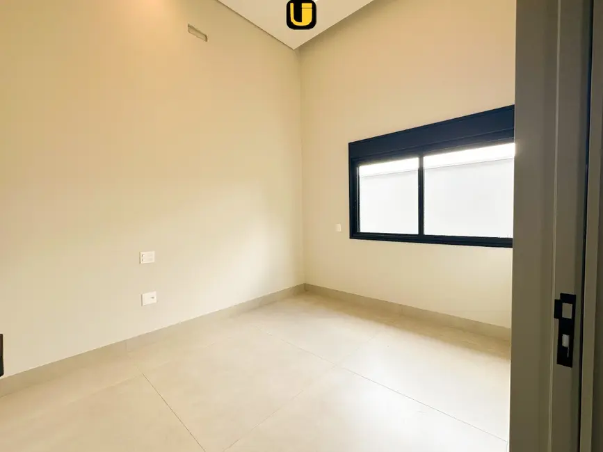 Foto 9 de Casa de Condomínio com 4 quartos à venda, 200m2 em Jardim Sul, Uberlandia - MG