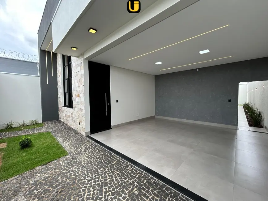 Foto 3 de Casa com 3 quartos à venda, 250m2 em Uberlandia - MG
