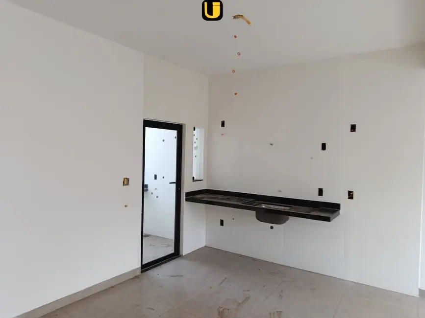 Foto 9 de Casa com 2 quartos à venda, 125m2 em Laranjeiras, Uberlandia - MG