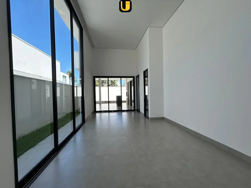 Foto 6 de Casa de Condomínio com 3 quartos à venda, 360m2 em Laranjeiras, Uberlandia - MG