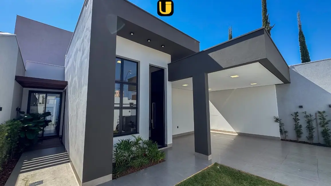 Foto 1 de Casa com 3 quartos à venda, 263m2 em Novo Mundo, Uberlandia - MG