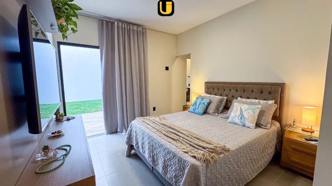 Foto 3 de Casa com 3 quartos à venda, 263m2 em Novo Mundo, Uberlandia - MG