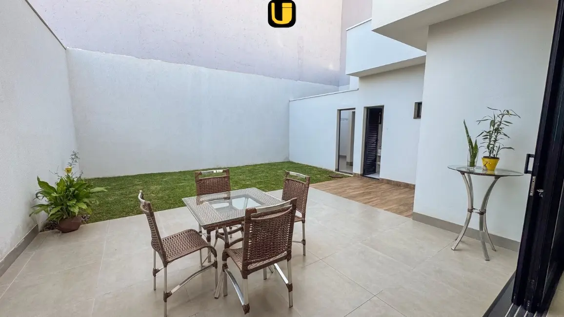 Foto 8 de Casa com 3 quartos à venda, 263m2 em Novo Mundo, Uberlandia - MG