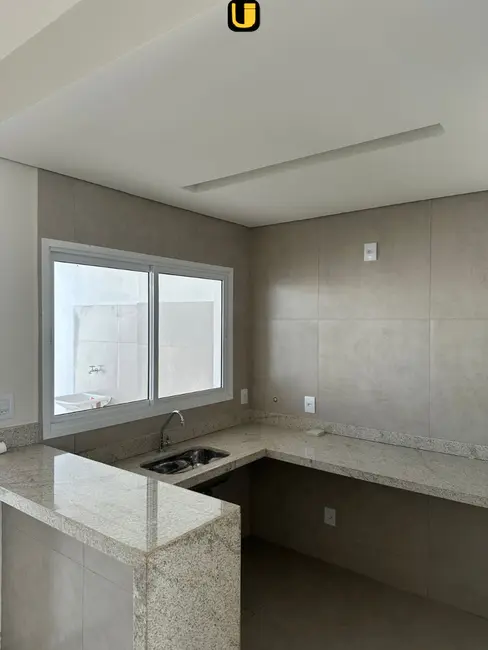 Foto 5 de Casa com 2 quartos à venda, 125m2 em Novo Mundo, Uberlandia - MG