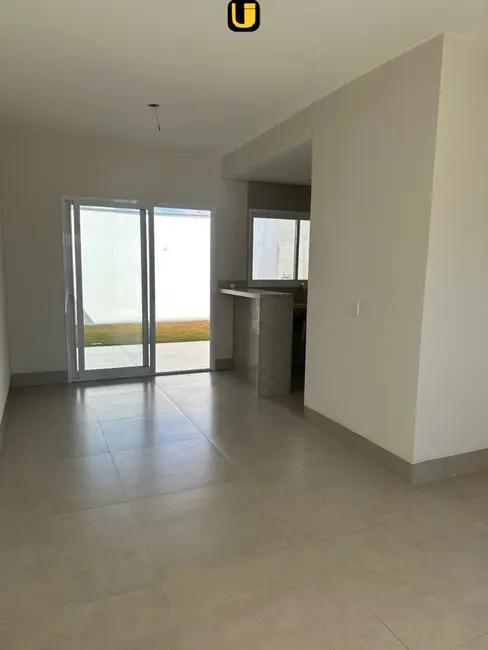 Foto 4 de Casa com 2 quartos à venda, 125m2 em Novo Mundo, Uberlandia - MG