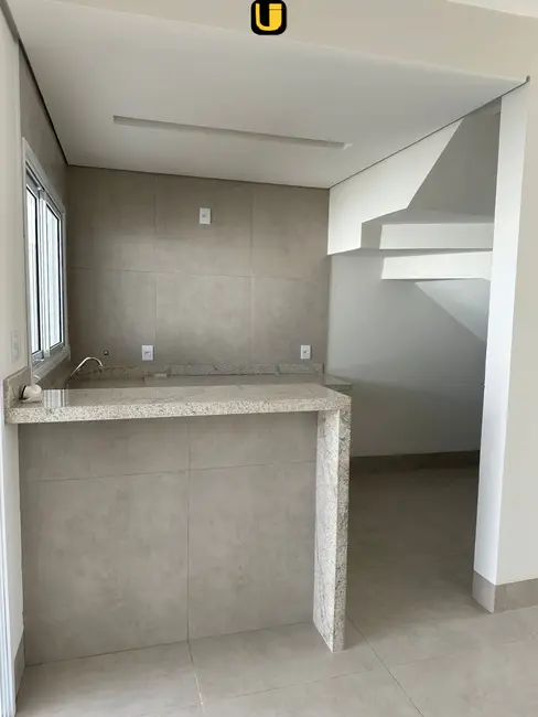 Foto 8 de Casa com 2 quartos à venda, 125m2 em Novo Mundo, Uberlandia - MG
