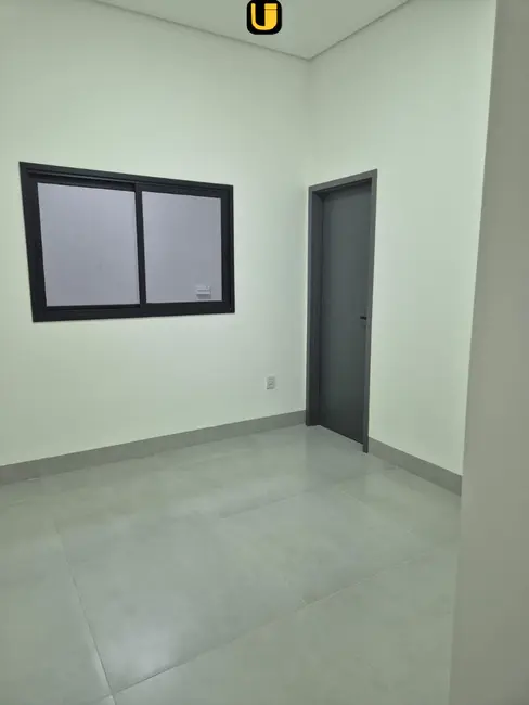 Foto 8 de Casa com 3 quartos à venda, 250m2 em Cidade Jardim, Uberlandia - MG