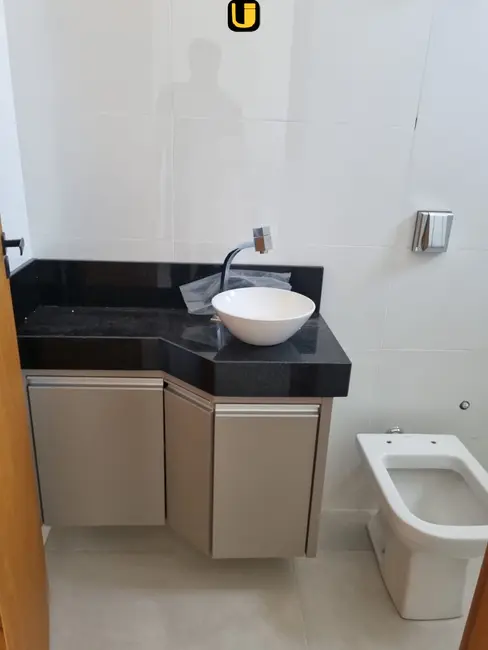 Foto 7 de Casa com 3 quartos à venda, 120m2 em Novo Mundo, Uberlandia - MG