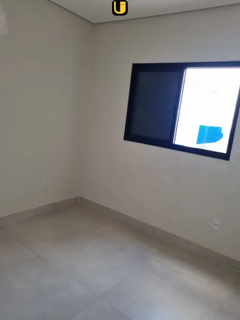 Foto 6 de Casa com 3 quartos à venda, 120m2 em Novo Mundo, Uberlandia - MG