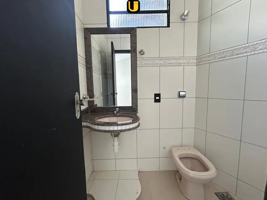 Foto 6 de Casa com 3 quartos à venda, 250m2 em Alto Umuarama, Uberlandia - MG