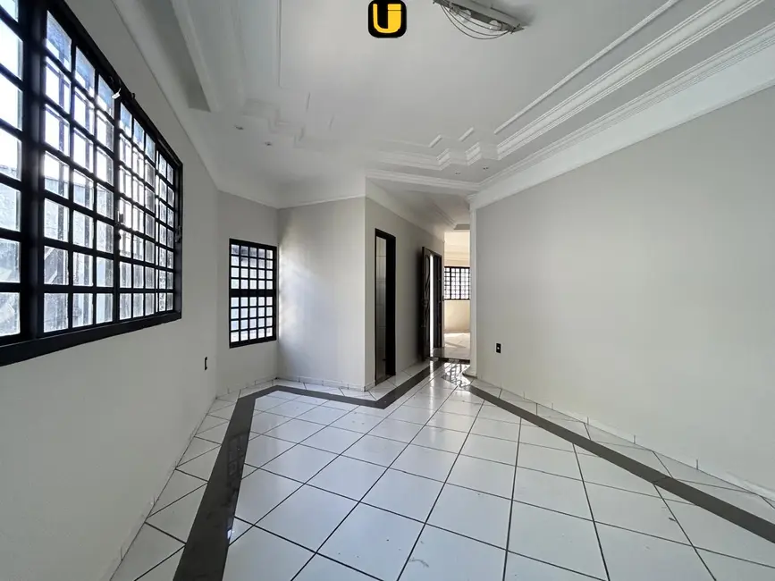 Foto 3 de Casa com 3 quartos à venda, 250m2 em Alto Umuarama, Uberlandia - MG