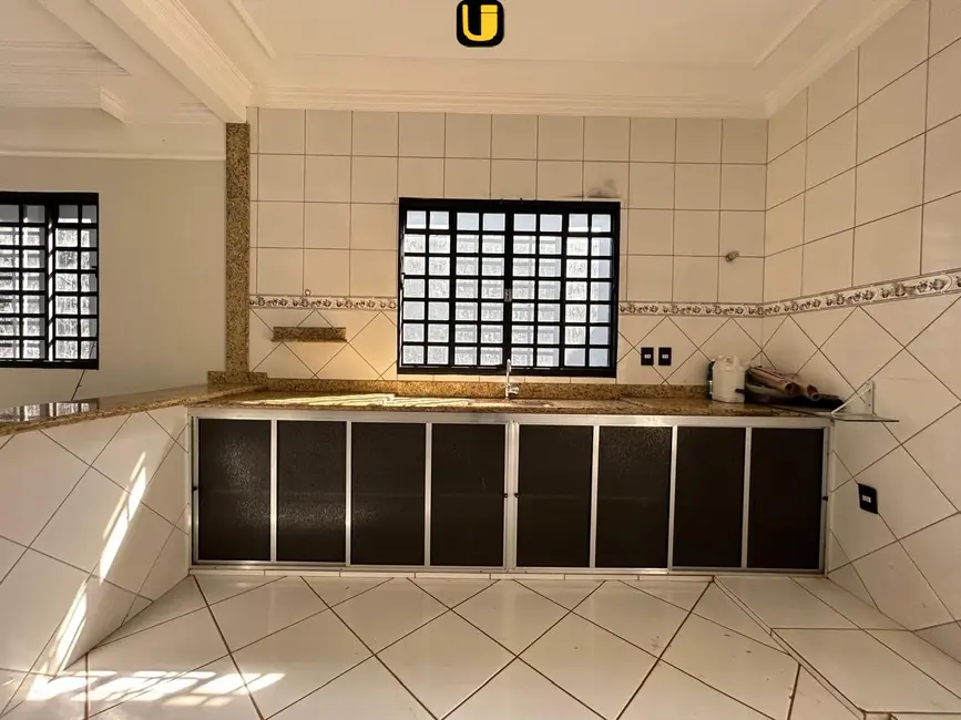 Foto 7 de Casa com 3 quartos à venda, 250m2 em Alto Umuarama, Uberlandia - MG