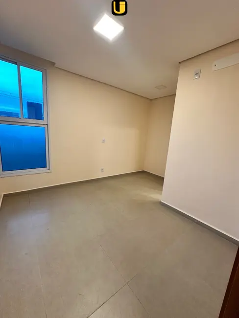 Casa de Condomínio com 3 quartos à venda, 160m2 em Granja Marileusa, Uberlandia - MG - imagem 2 Foto 2 de Casa de Condomínio com 3 quartos à venda, 160m2 em Granja Marileusa, Uberlandia - MG