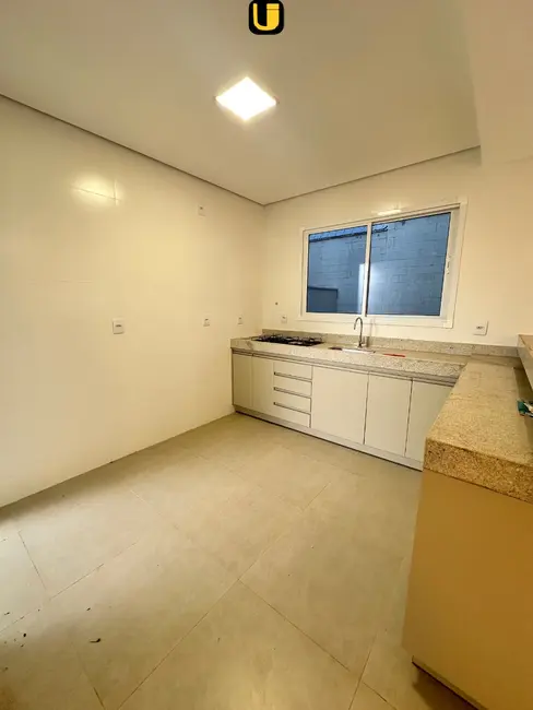 Casa de Condomínio com 3 quartos à venda, 160m2 em Granja Marileusa, Uberlandia - MG - imagem 4 Foto 4 de Casa de Condomínio com 3 quartos à venda, 160m2 em Granja Marileusa, Uberlandia - MG