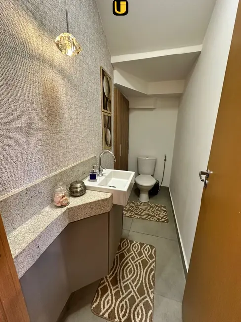 Foto 4 de Casa de Condomínio com 3 quartos à venda, 200m2 em Granja Marileusa, Uberlandia - MG