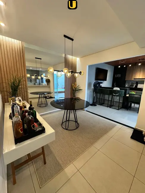 Foto 7 de Casa de Condomínio com 3 quartos à venda, 200m2 em Granja Marileusa, Uberlandia - MG