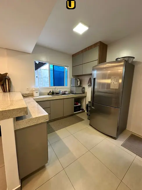 Foto 6 de Casa de Condomínio com 3 quartos à venda, 200m2 em Granja Marileusa, Uberlandia - MG