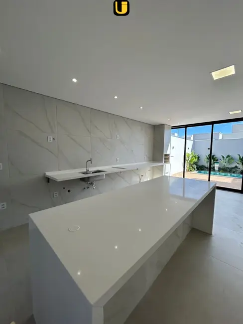 Foto 3 de Casa de Condomínio com 3 quartos à venda, 251m2 em Grand Ville, Uberlandia - MG