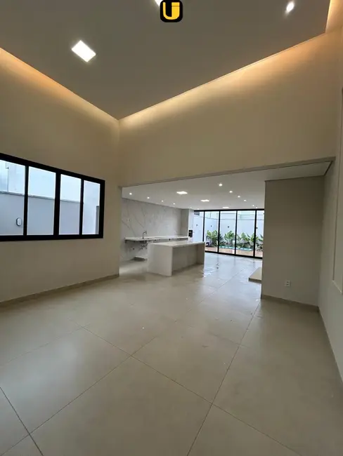 Foto 4 de Casa de Condomínio com 3 quartos à venda, 251m2 em Grand Ville, Uberlandia - MG