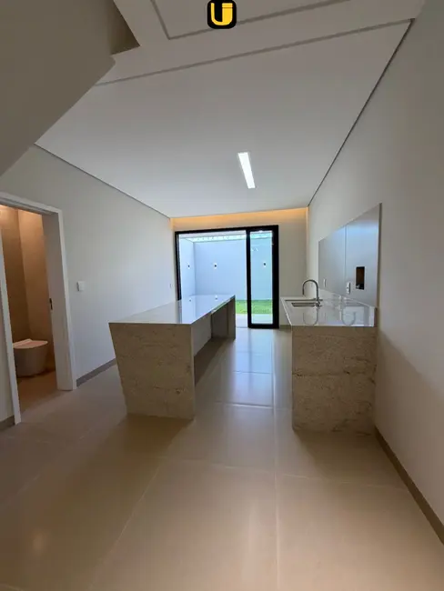 Foto 4 de Casa com 3 quartos à venda, 125m2 em Uberlandia - MG