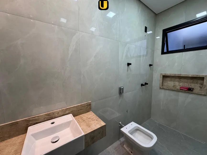 Foto 5 de Casa com 3 quartos à venda, 250m2 em Jardim Botânico, Uberlandia - MG