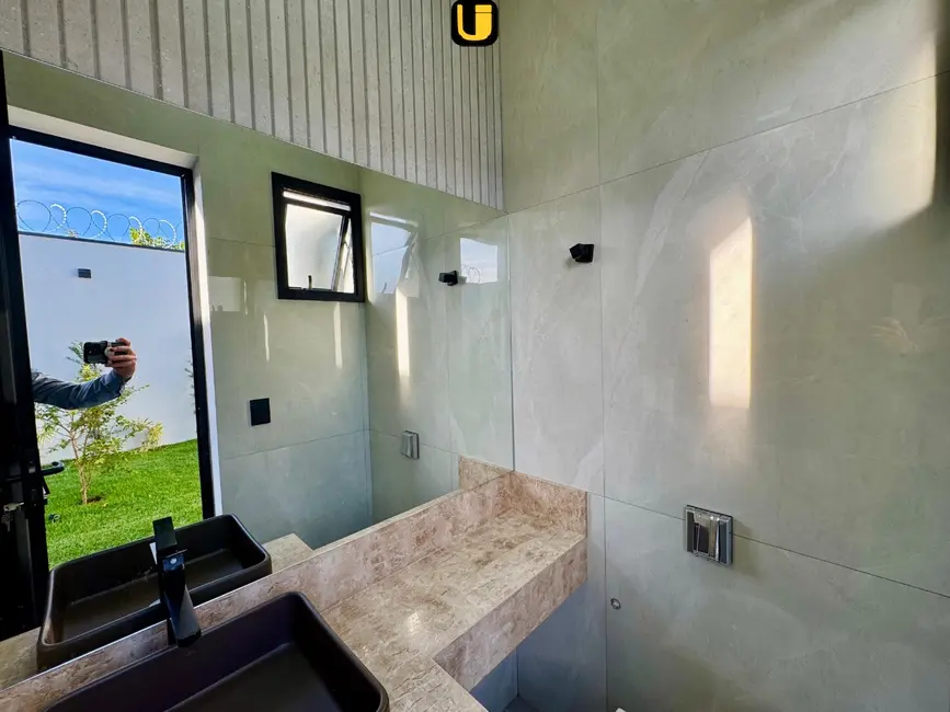 Foto 9 de Casa com 3 quartos à venda, 250m2 em Jardim Botânico, Uberlandia - MG