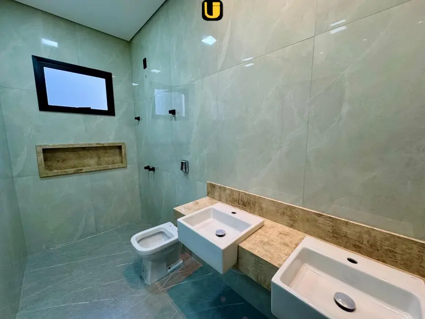 Foto 3 de Casa com 3 quartos à venda, 250m2 em Jardim Botânico, Uberlandia - MG