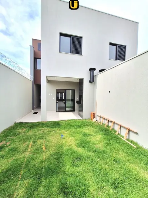 Foto 7 de Casa com 3 quartos à venda, 125m2 em Uberlandia - MG