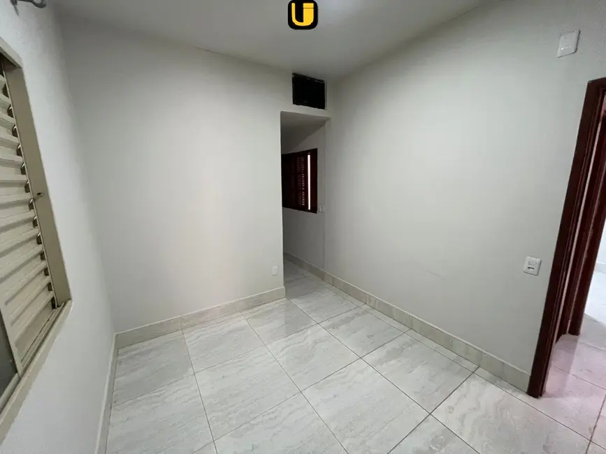 Foto 9 de Casa com 3 quartos à venda, 270m2 em Jardim Botânico, Uberlandia - MG