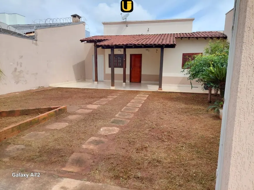 Foto 4 de Casa com 3 quartos à venda, 270m2 em Jardim Botânico, Uberlandia - MG