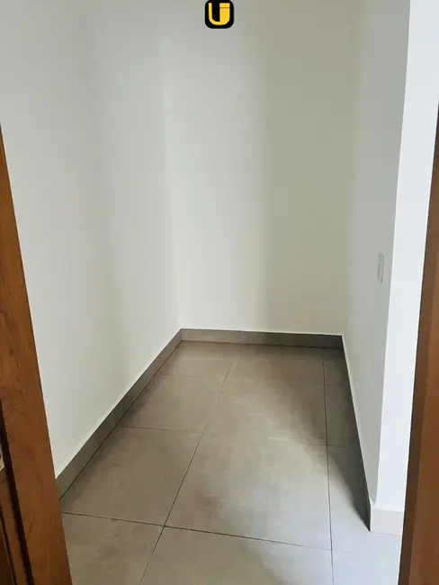 Casa com 3 quartos à venda, 150m2 em Novo Mundo, Uberlandia - MG - imagem 6 Foto 6 de Casa com 3 quartos à venda, 150m2 em Novo Mundo, Uberlandia - MG