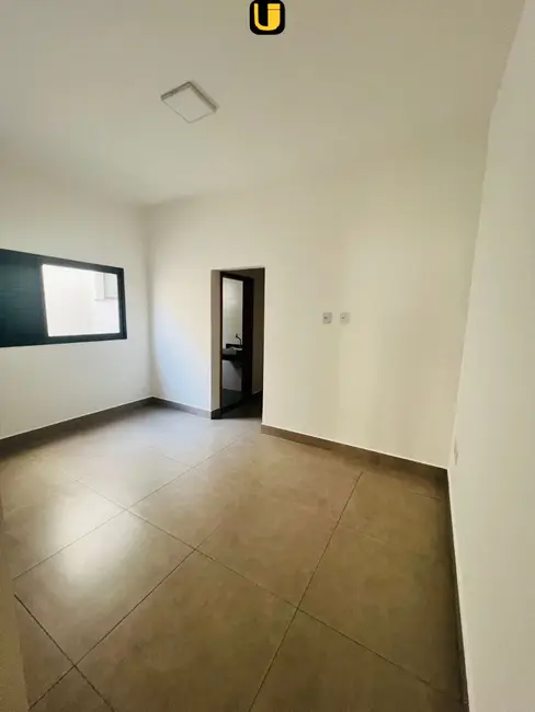 Casa com 3 quartos à venda, 150m2 em Novo Mundo, Uberlandia - MG - imagem 8 Foto 8 de Casa com 3 quartos à venda, 150m2 em Novo Mundo, Uberlandia - MG
