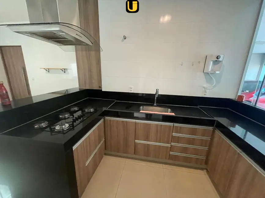 Casa com 3 quartos à venda, 250m2 em Alto Umuarama, Uberlandia - MG - imagem 3 Foto 3 de Casa com 3 quartos à venda, 250m2 em Alto Umuarama, Uberlandia - MG