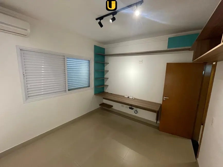 Casa com 3 quartos à venda, 250m2 em Alto Umuarama, Uberlandia - MG - imagem 9 Foto 9 de Casa com 3 quartos à venda, 250m2 em Alto Umuarama, Uberlandia - MG