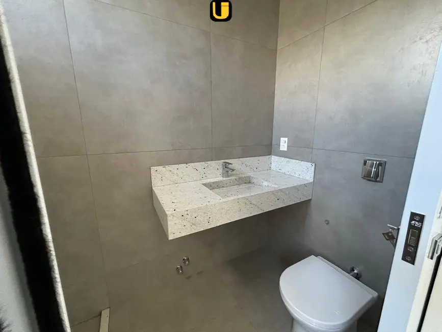 Foto 8 de Casa de Condomínio com 4 quartos à venda, 300m2 em Laranjeiras, Uberlandia - MG