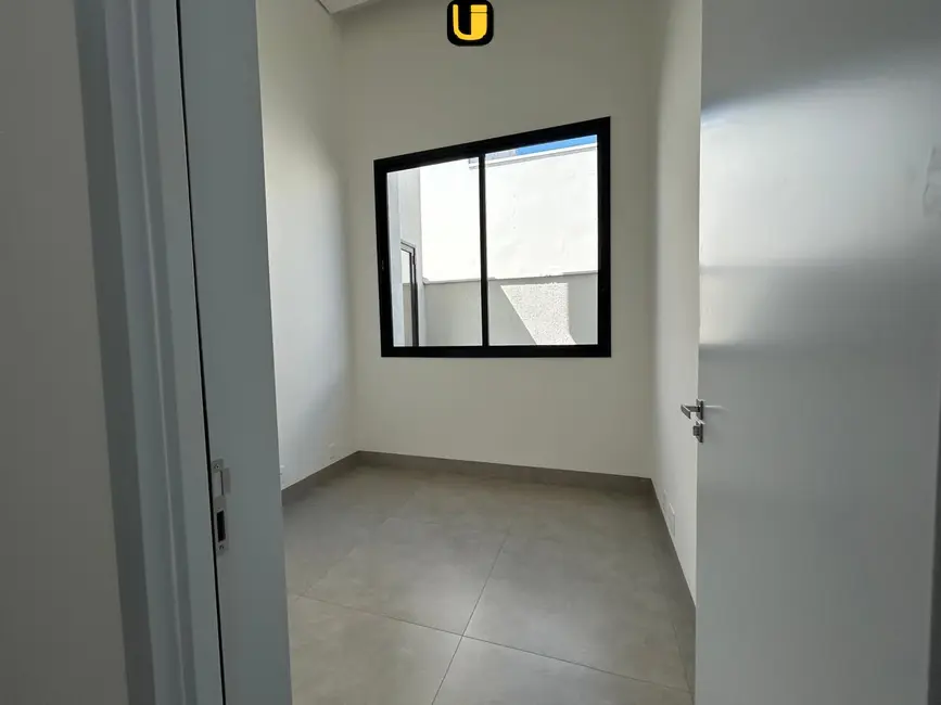 Foto 6 de Casa de Condomínio com 4 quartos à venda, 300m2 em Laranjeiras, Uberlandia - MG